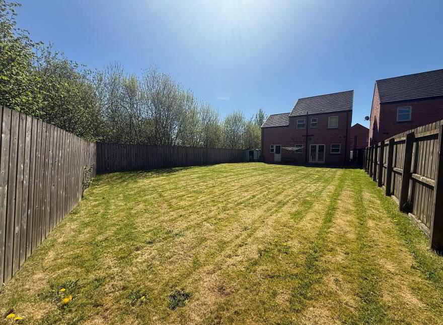 14 Eaton Fields, Ballymena, BT43 7FD