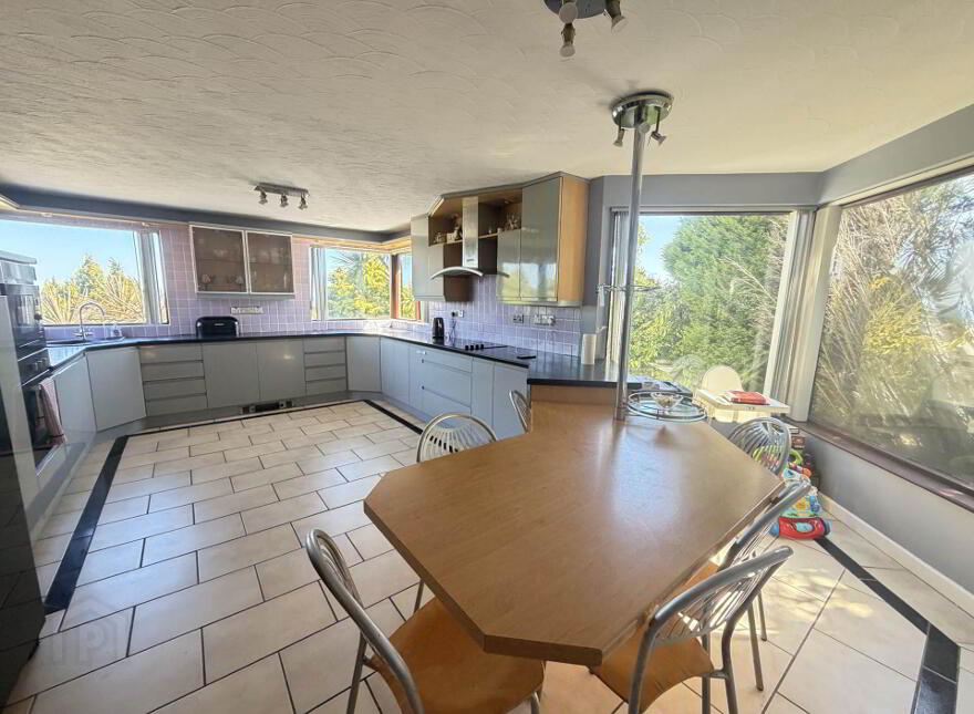 3 Whinfield, Larne, BT40 2LD