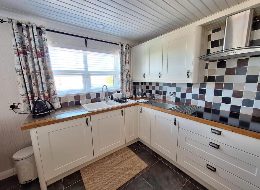 1 Portbraddan Road, Dunseverick, Bushmills, BT57 8TA