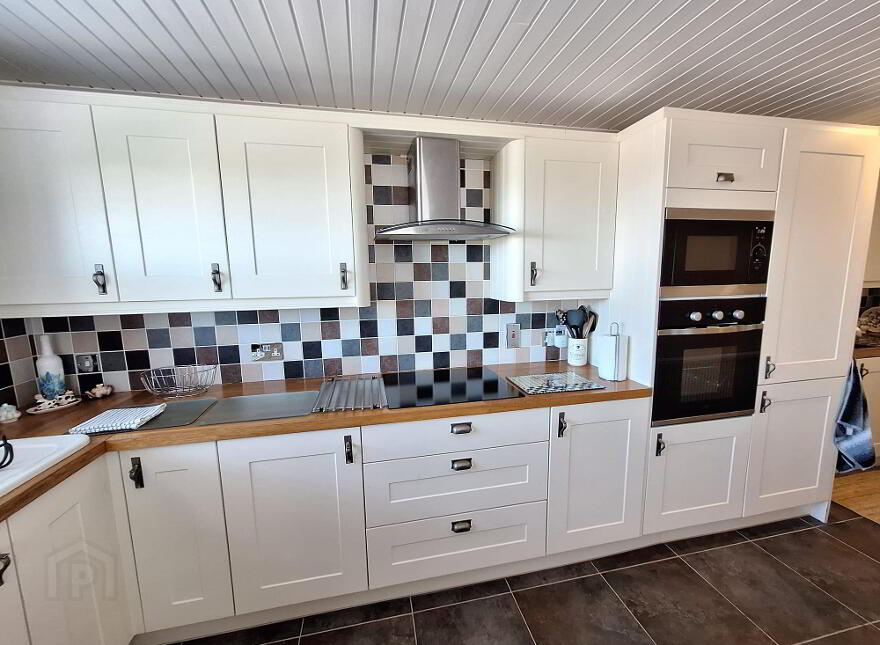 1 Portbraddan Road, Dunseverick, Bushmills, BT57 8TA