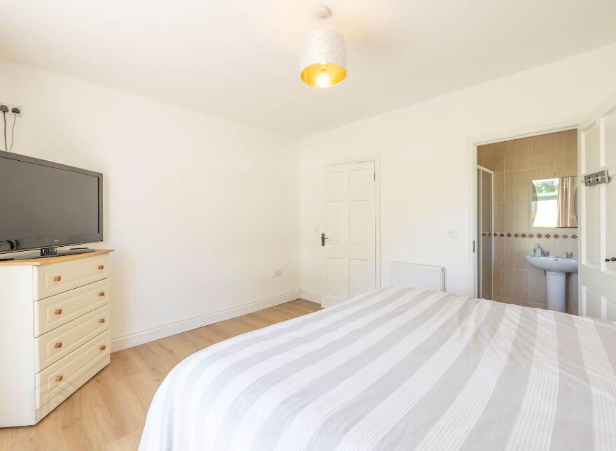 Paddys Point, Keenagh, Crosserlough, Cavan Town, A82WN59