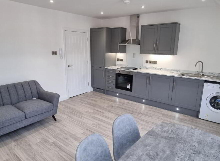 Apartment 3 6 Eglantine Gardens, Belfast, BT9 6EZ
