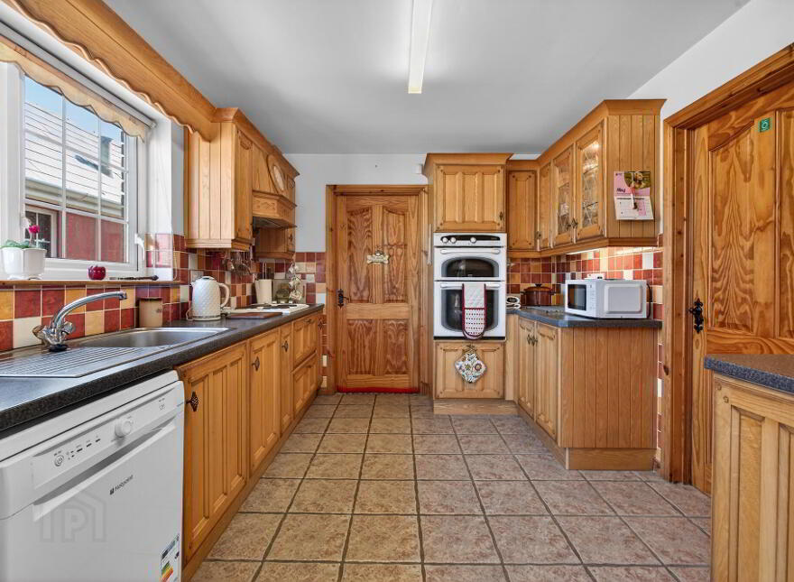 23 Randal Park, Portrush, BT56 8JJ