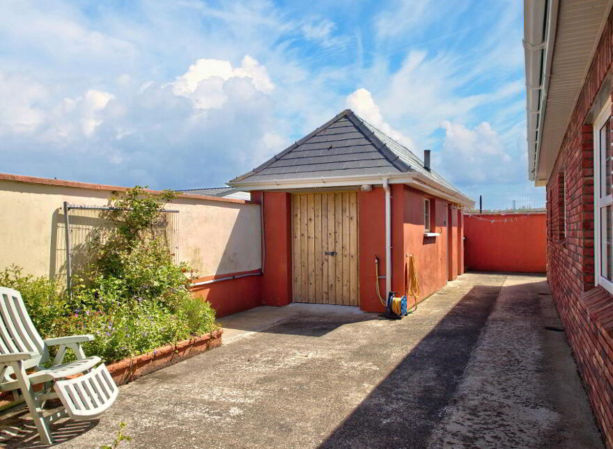 23 Randal Park, Portrush, BT56 8JJ