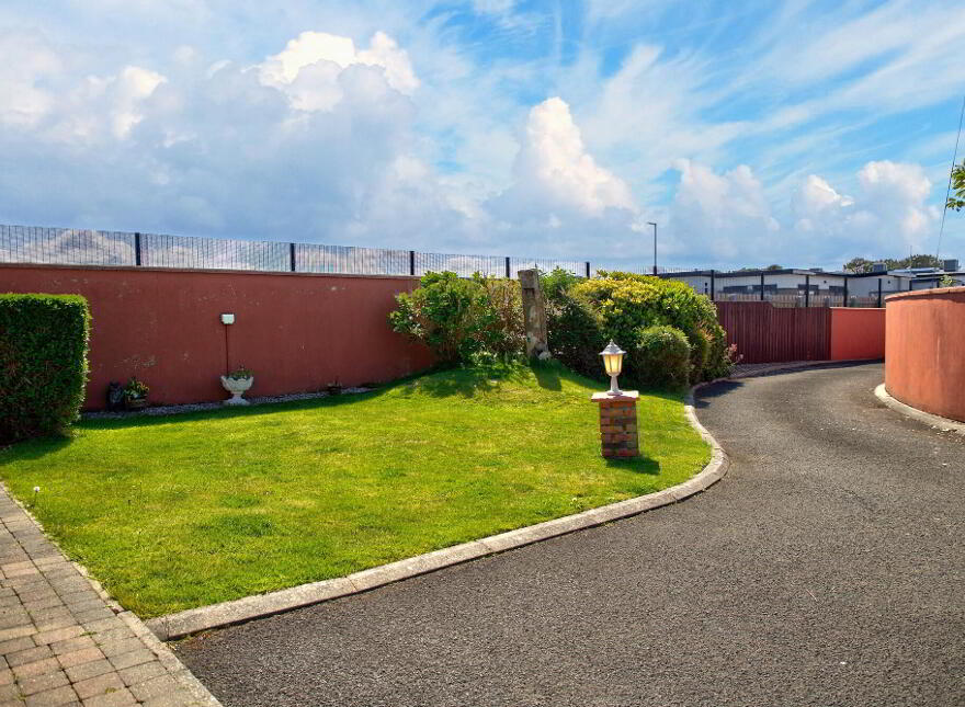 23 Randal Park, Portrush, BT56 8JJ