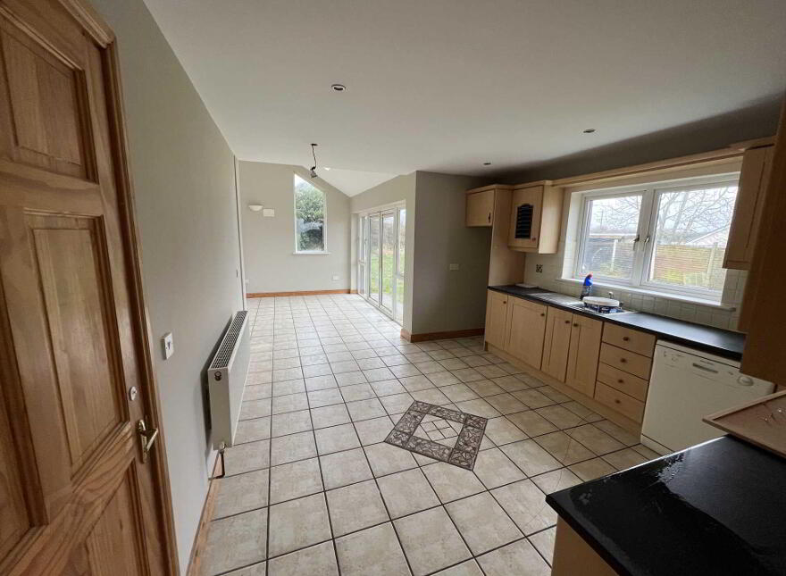 1 Lisacul Manor, Lisacul, Castlerea, F45N998