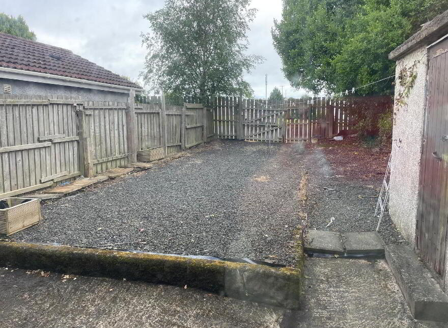 8 Bengore Gardens, Larne, BT40 2AW