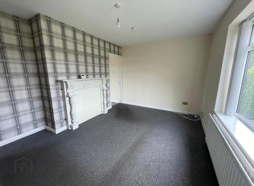 8 Bengore Gardens, Larne, BT40 2AW