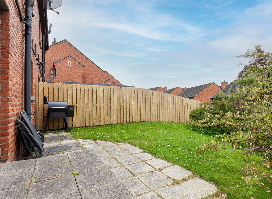 38 Brooke Hall Heights, Belfast, BT8 6WN