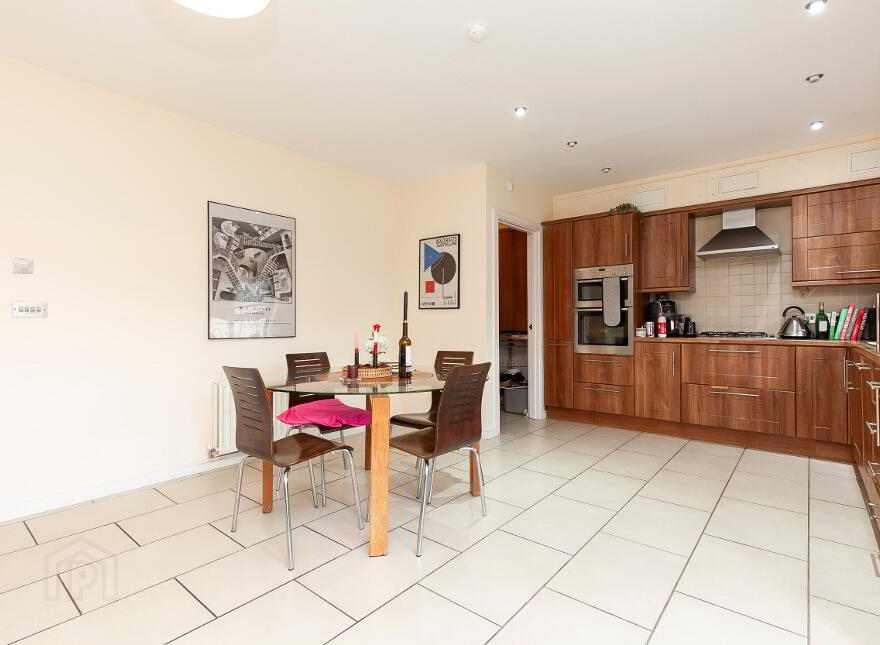38 Brooke Hall Heights, Belfast, BT8 6WN