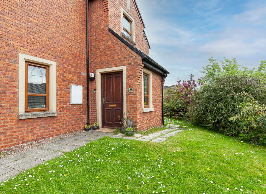 38 Brooke Hall Heights, Belfast, BT8 6WN