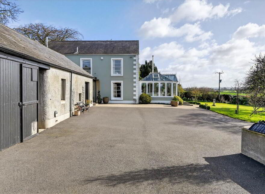 "Trumra Villa", 19 Lisburn Road, Moira, BT67 0JR