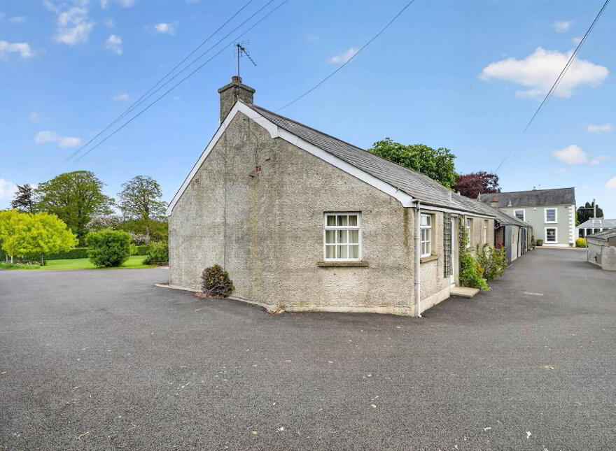 "Trumra Villa", 19 Lisburn Road, Moira, BT67 0JR
