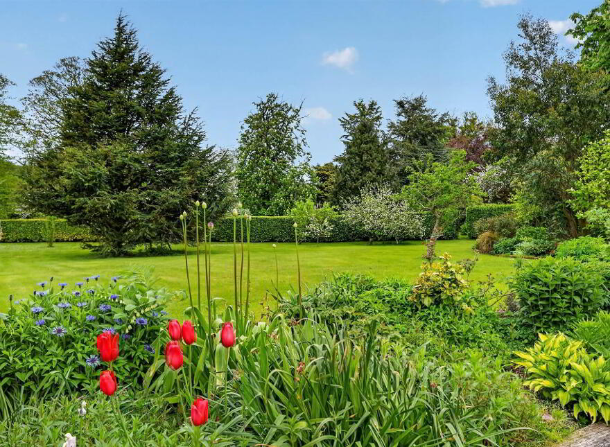 "Trumra Villa", 19 Lisburn Road, Moira, BT67 0JR