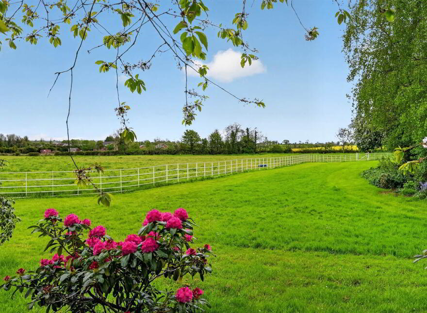 "Trumra Villa", 19 Lisburn Road, Moira, BT67 0JR