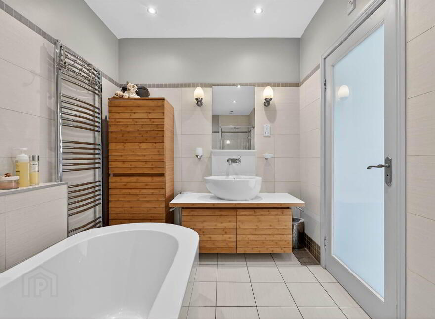 "Trumra Villa", 19 Lisburn Road, Moira, BT67 0JR