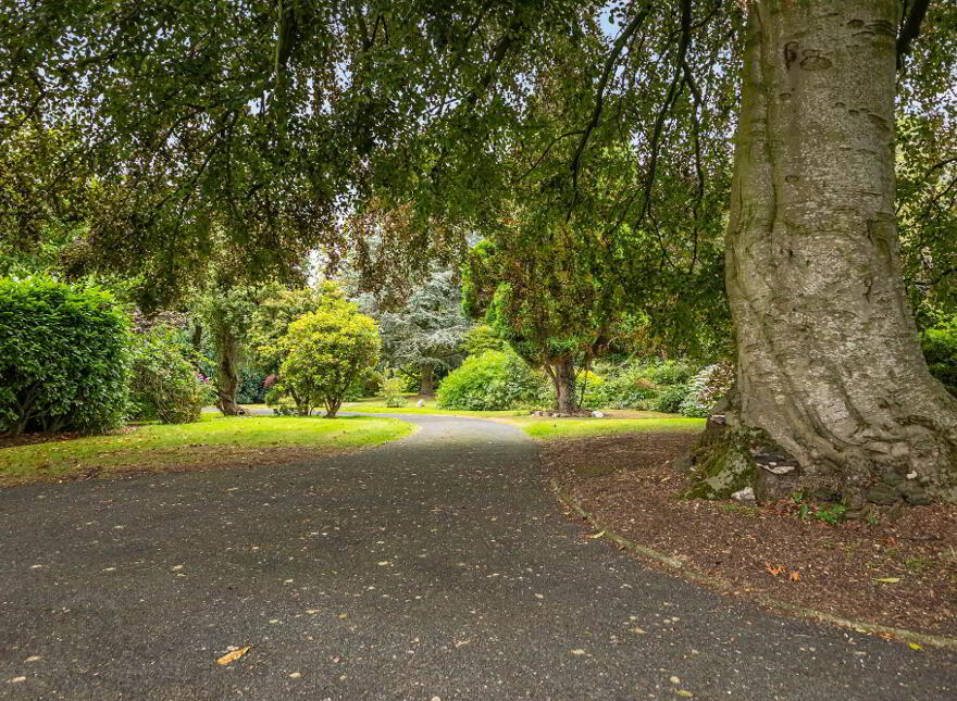 "Trumra Villa", 19 Lisburn Road, Moira, BT67 0JR