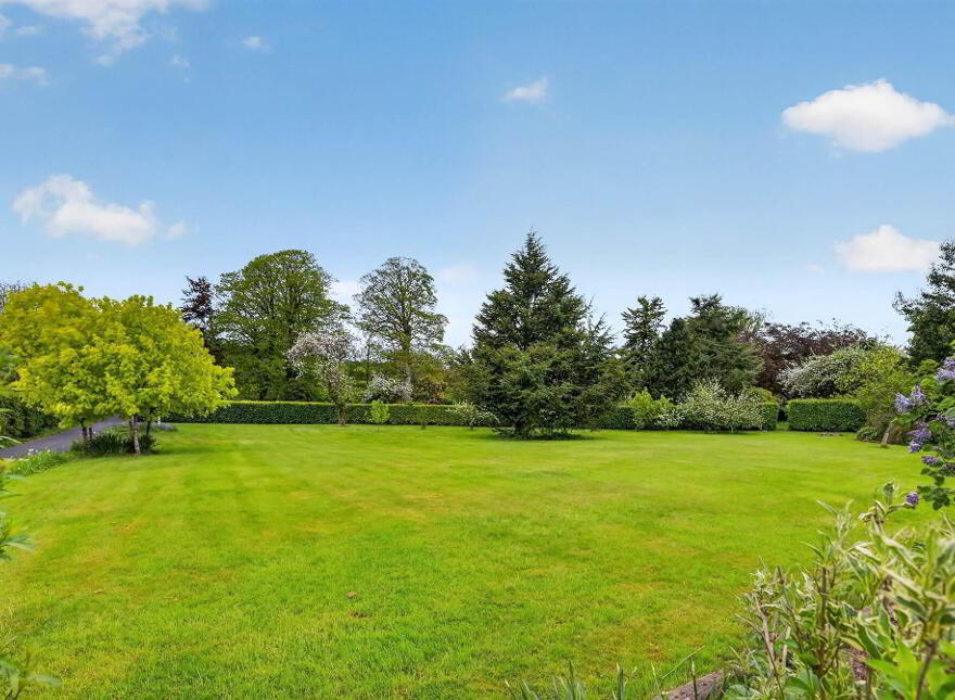 "Trumra Villa", 19 Lisburn Road, Moira, BT67 0JR