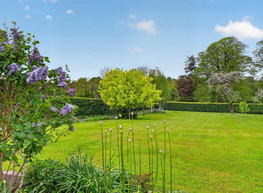 "Trumra Villa", 19 Lisburn Road, Moira, BT67 0JR