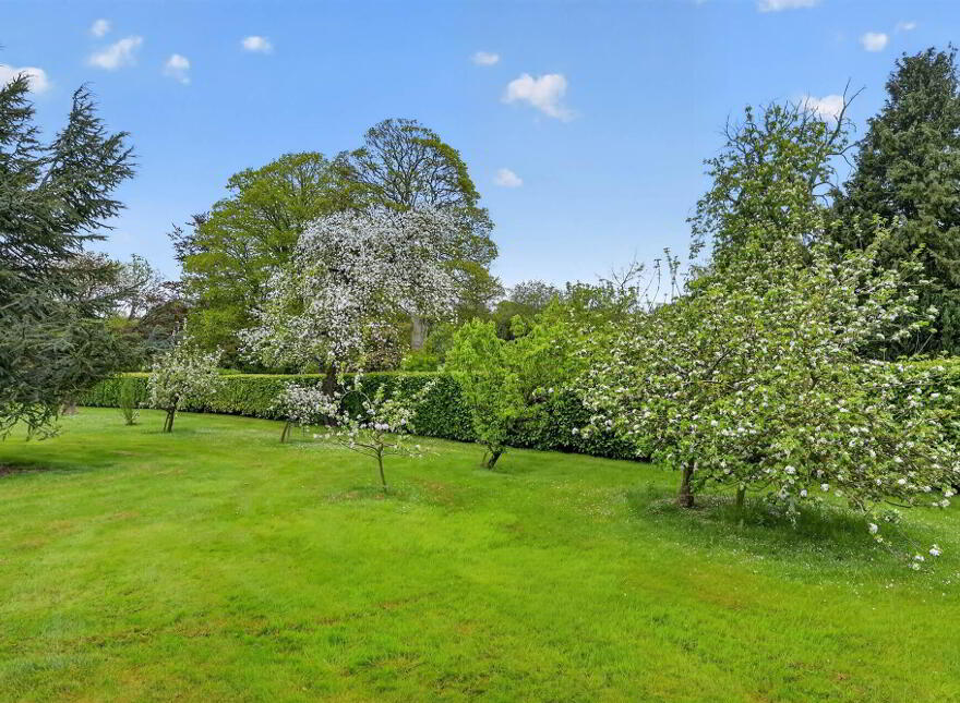 "Trumra Villa", 19 Lisburn Road, Moira, BT67 0JR