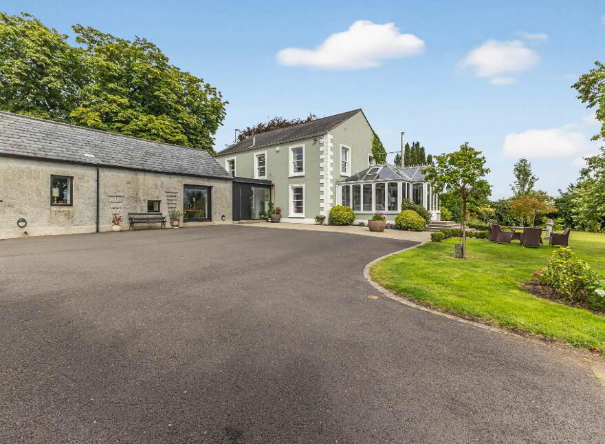 "Trumra Villa", 19 Lisburn Road, Moira, BT67 0JR