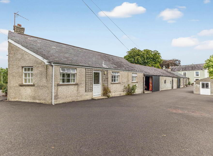 "Trumra Villa", 19 Lisburn Road, Moira, BT67 0JR