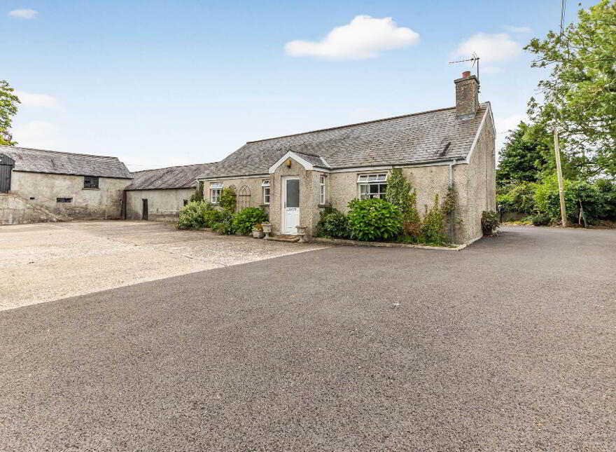 "Trumra Villa", 19 Lisburn Road, Moira, BT67 0JR