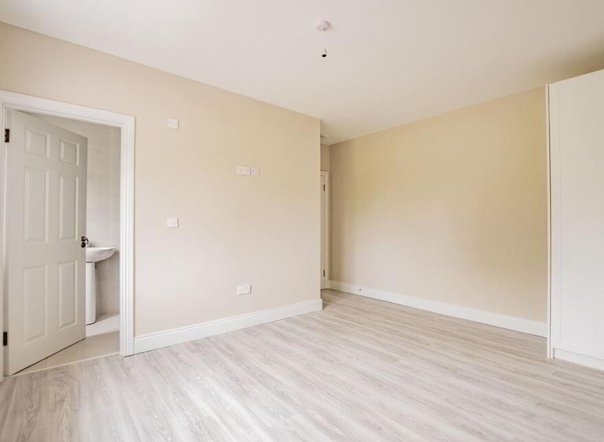 Rathcobin, Rhode, R35KD66