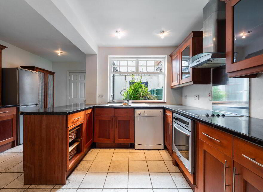 9 Lancefield Road, Lisburn Road, Belfast, BT9 6LL