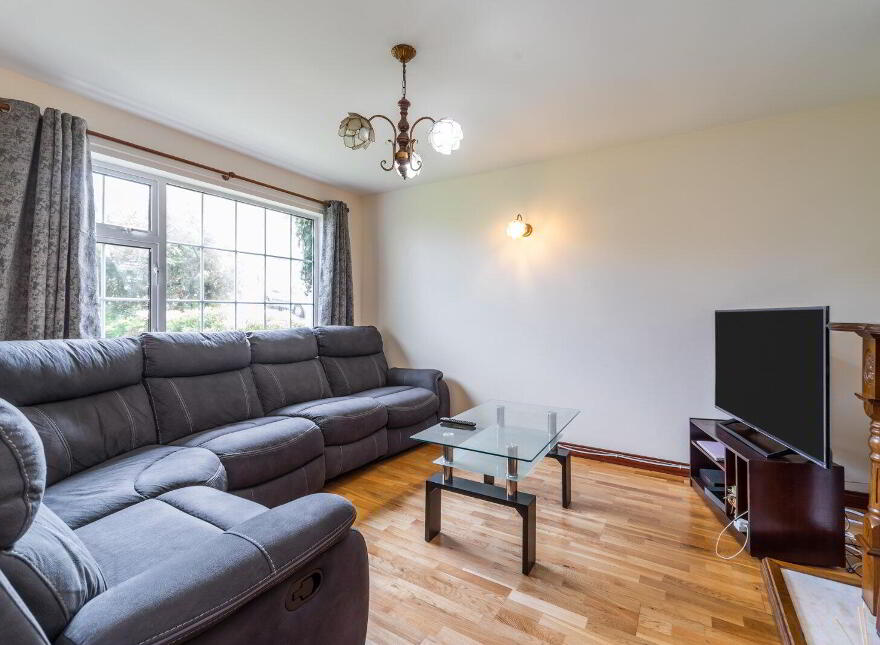 1 Chippendale Gardens, Belfast, BT10 0DX