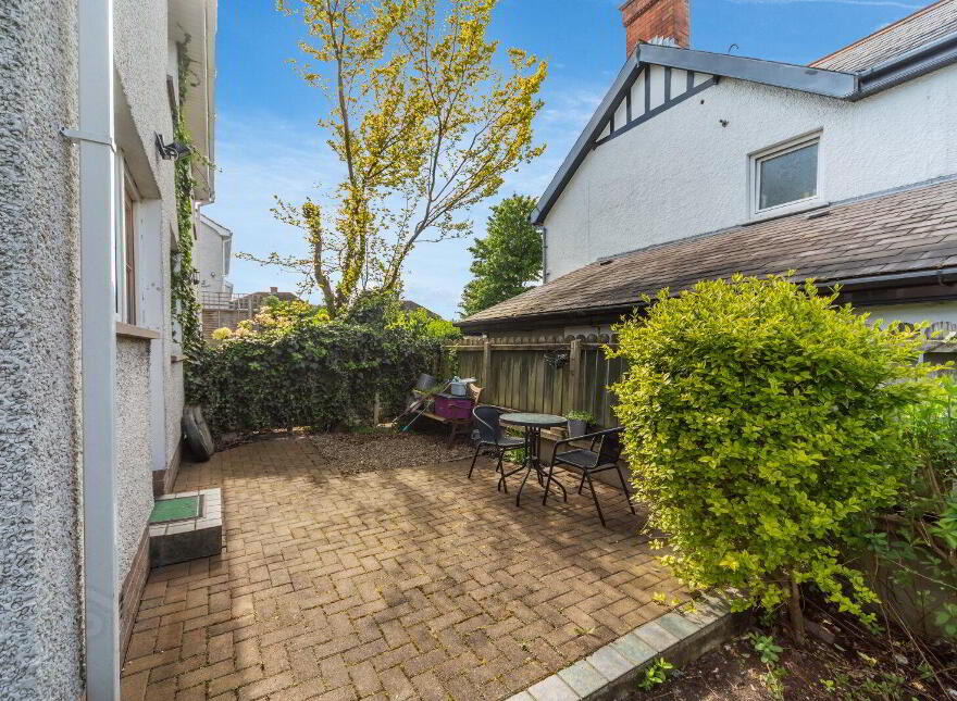 1 Chippendale Gardens, Belfast, BT10 0DX