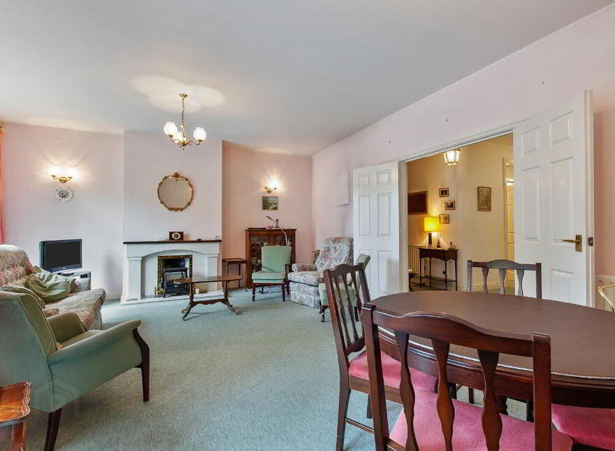 Flat 2 Marlborough Lodge, 78A Marlborough Park North, Belfast, BT9 6HJ
