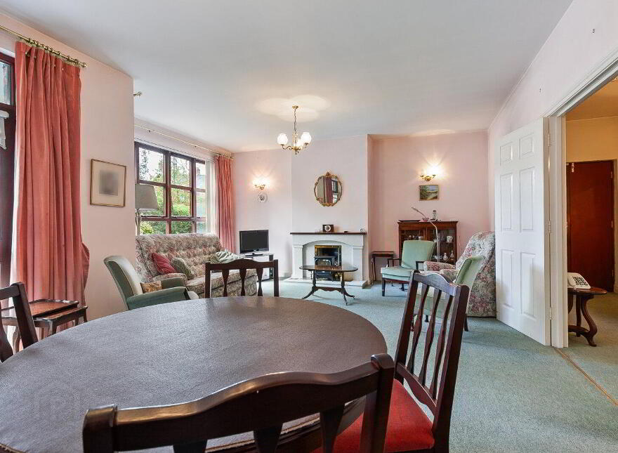 Flat 2 Marlborough Lodge, 78A Marlborough Park North, Belfast, BT9 6HJ