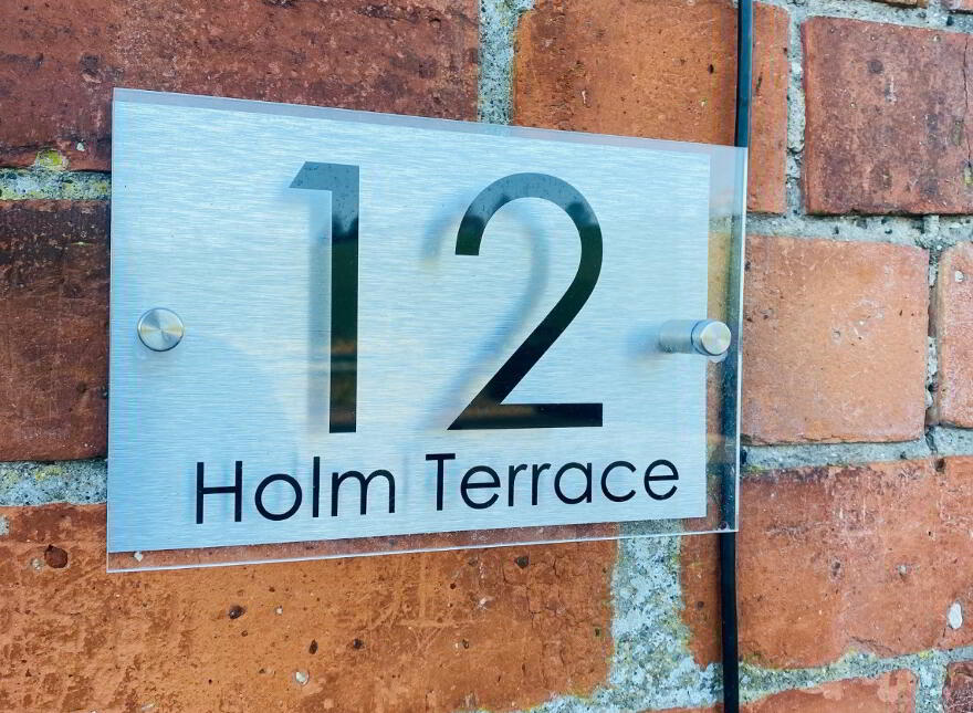 12 Holm Terrace, Dromore, BT25 1HN