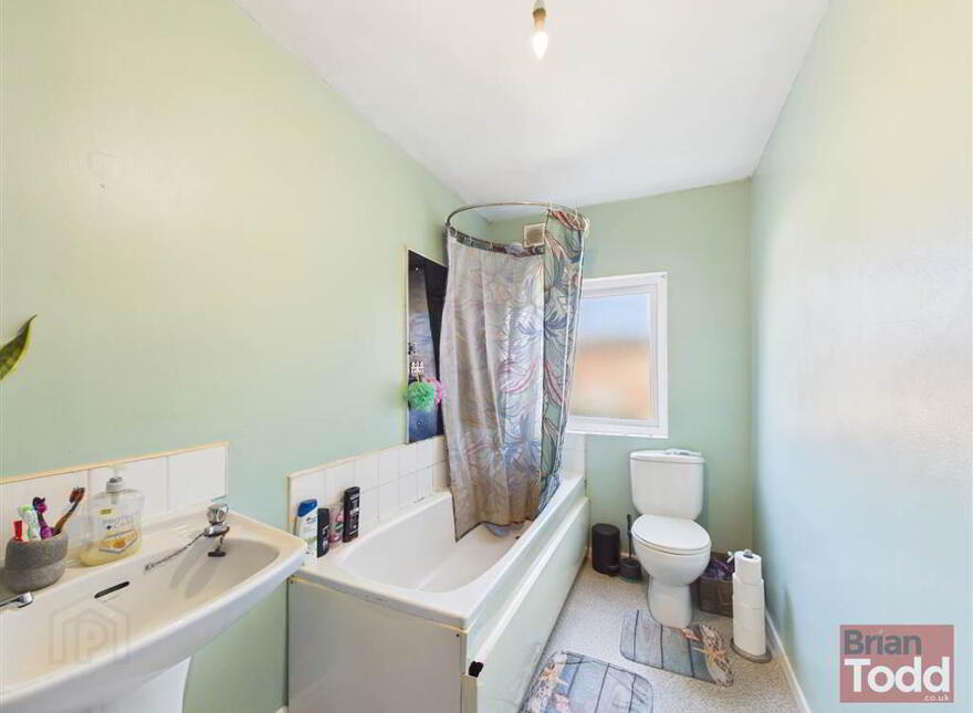 Upper Waterloo Road, Larne, BT40 1HD