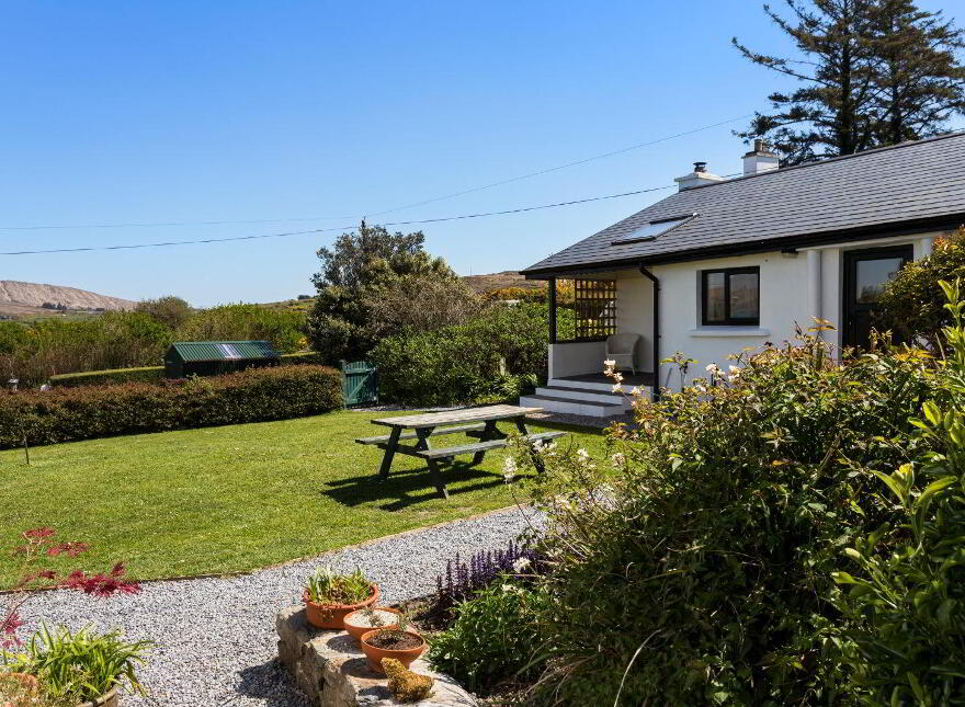 Derryfunshion Cottage, Derryfunshion, Durrus, P75CX76
