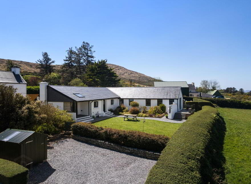 Derryfunshion Cottage, Derryfunshion, Durrus, P75CX76