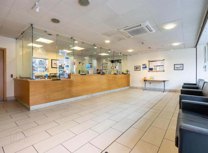 17-19 High Street, Ballynahinch, BT24 8AB