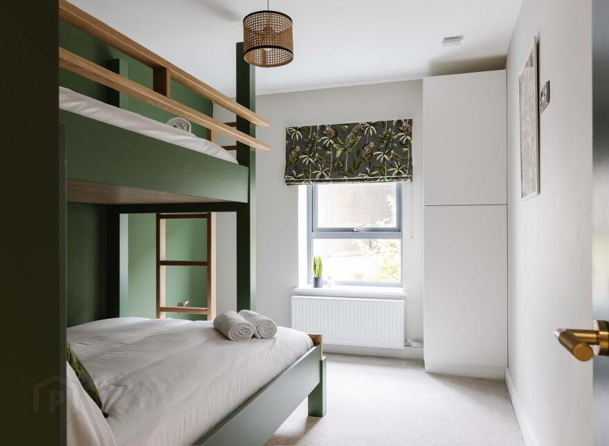 Apt 1, 7 Pier West, Kerr Street, Portrush, BT56 8DG