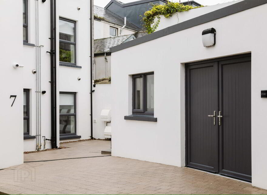 Apt 1, 7 Pier West, Kerr Street, Portrush, BT56 8DG