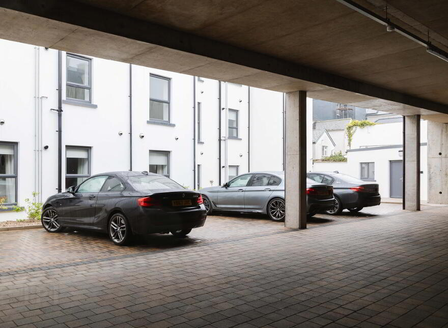 Apt 1, 7 Pier West, Kerr Street, Portrush, BT56 8DG