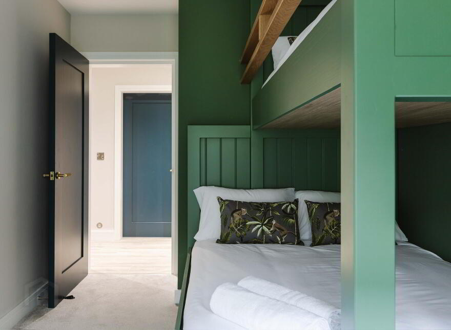 Apt 1, 7 Pier West, Kerr Street, Portrush, BT56 8DG