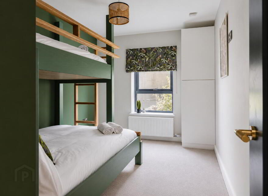 Apt 1, 7 Pier West, Kerr Street, Portrush, BT56 8DG