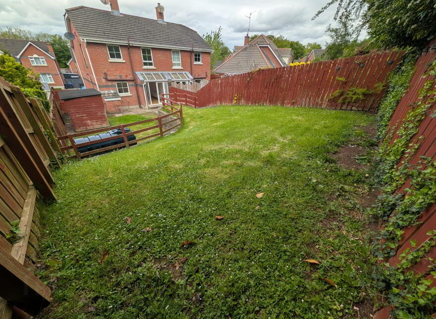 10 Greenvale Grove, Antrim, BT41 1SW