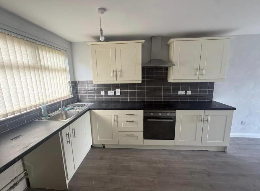 806 Clonmeen, Craigavon, BT65 4AY