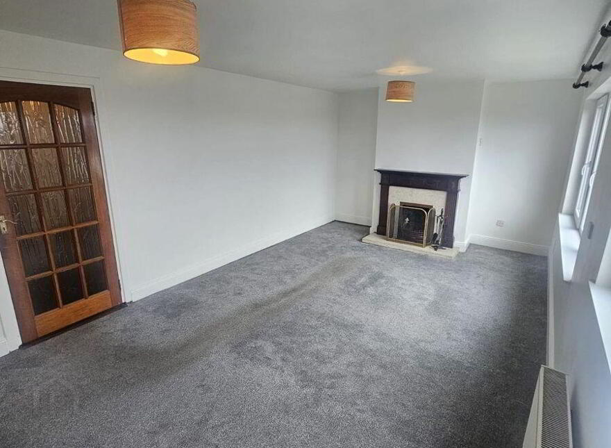 27 Elm Drive, Douglas, T12E6N3