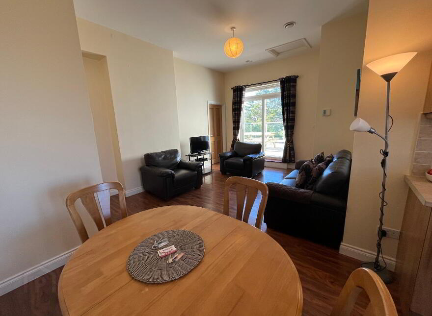 Gala, Main Street, Enniscrone, F26XK40