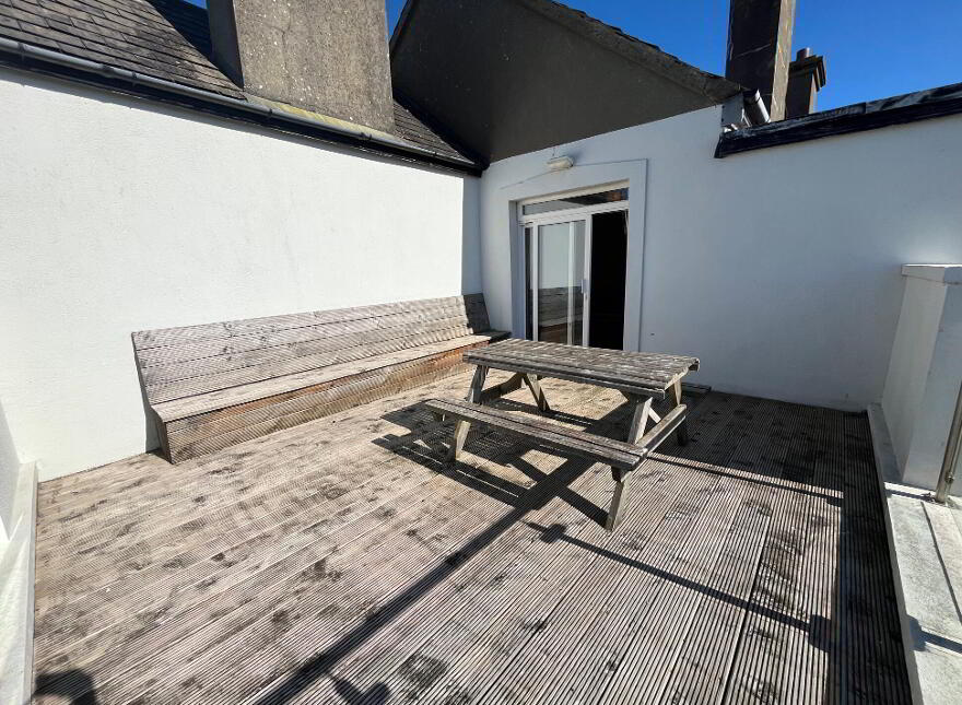 Gala, Main Street, Enniscrone, F26XK40