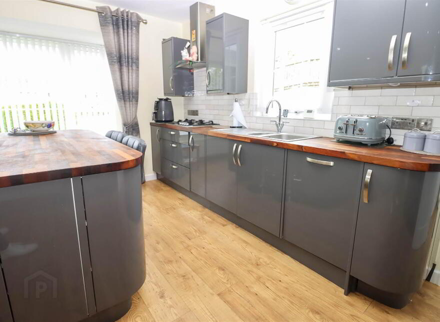 19 Millmount Lane, Dundonald, Belfast, BT16 1WN