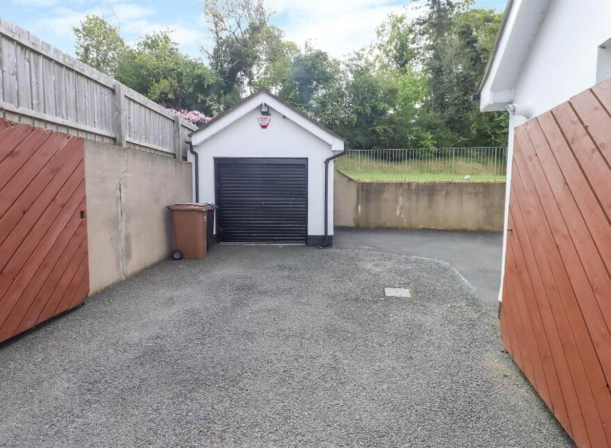 19 Millmount Lane, Dundonald, Belfast, BT16 1WN